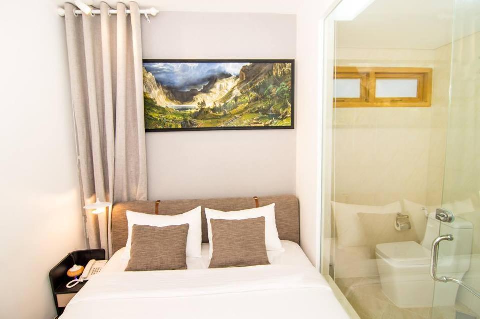 Hotel Thien Truong Хошимин Екстериор снимка