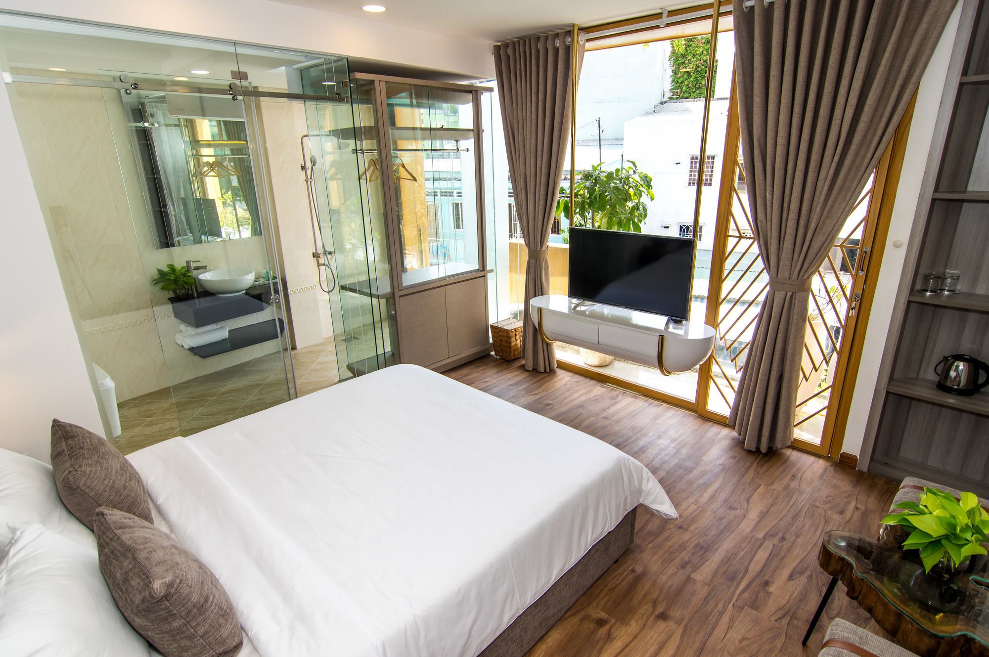 Hotel Thien Truong Хошимин Екстериор снимка